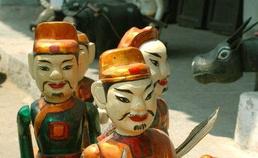 Vietnam_Hanoi WaterPuppetsOutsideTemple